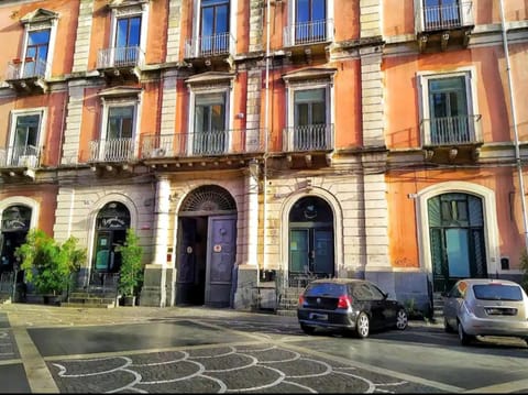 Property building, Day, Location, Parking