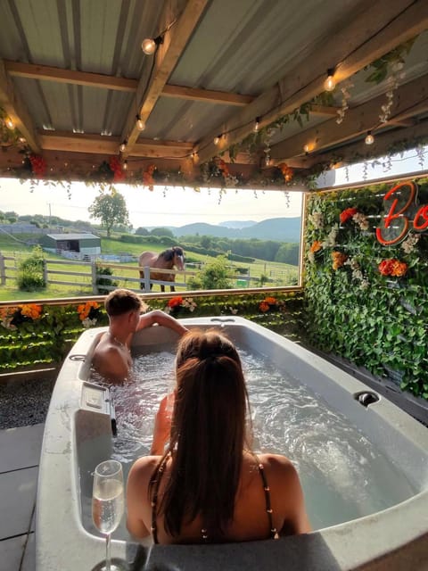 Tan Y Bryn Glamping Campground/ 
RV Resort in Wales