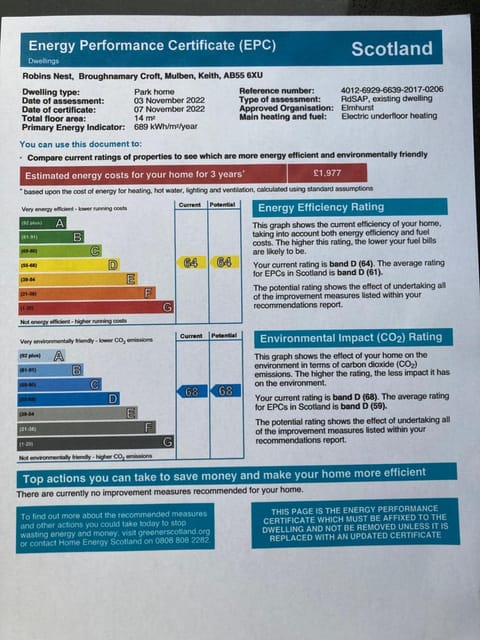 Robins Nest Glamping Pod with Hot Tub Luxury tent in Scotland