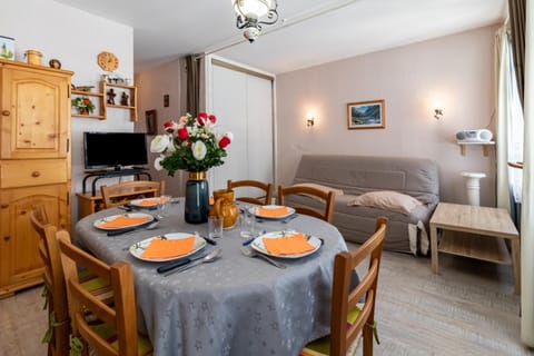 Other, Dining area