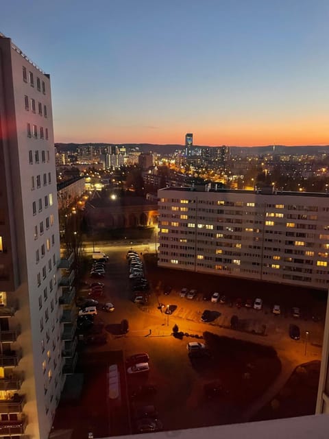 Balcony/Terrace, City view, Street view, Sunset
