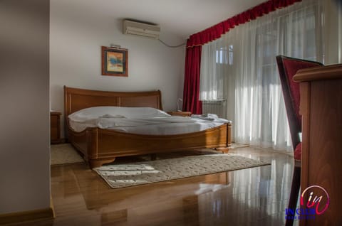 Apartment and Rooms In Club Apartment in Vojvodina