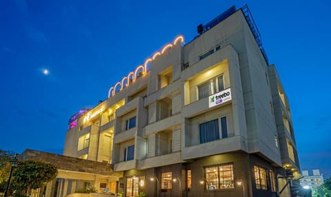 Property building, Night