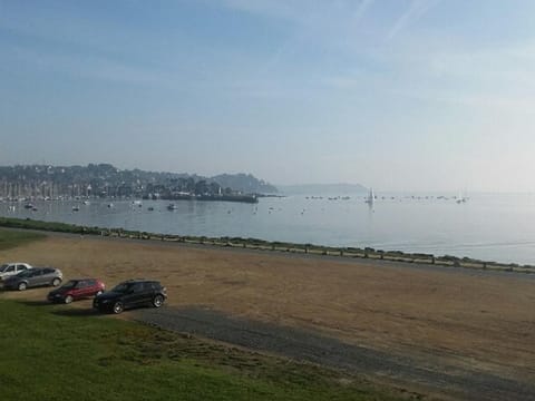 Appartement avec terrasse, WIFI et parking à Perros-Guirec - FR-1-368-332 Apartment in Louannec