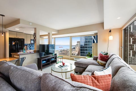 Newmark Tower II Apartment in Pike Place Market