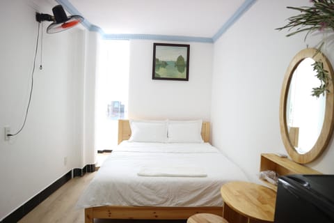 Bedroom, City view, Street view, dryer