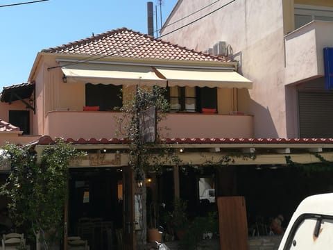 Kostantaki Studios Bed and Breakfast in Nea Peramos