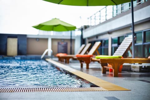 Swimming pool