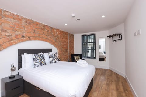 Concert Square Apartments By Happy Days Apartment in Liverpool City Centre