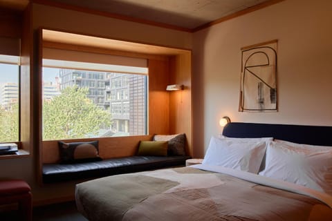 Bed, Photo of the whole room, Seating area