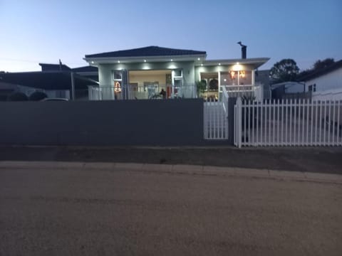 7 Diaz Street Da Nova Mosselbay Selfcatering Apartment in Western Cape