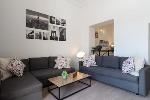 Living room, Lounge or bar, Seating area