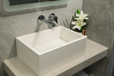 Bathroom, Decorative detail