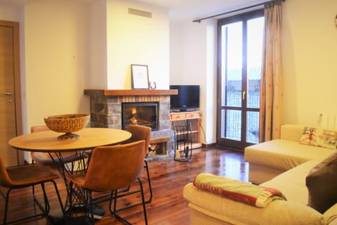 Living room, Dining area, flat iron