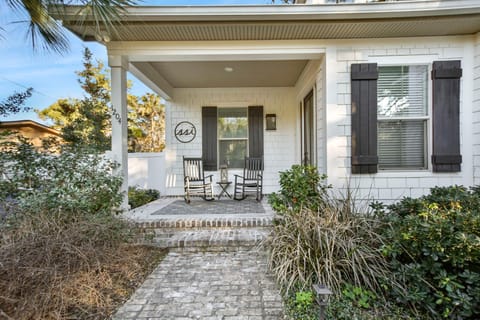 Sandy Tows House in Saint Simons Island