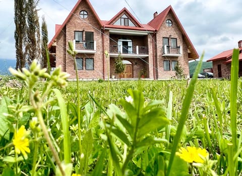Property building, Spring, Day, Garden, Garden view