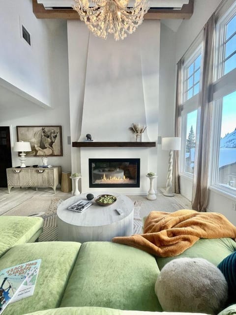 Palace de Pow House in Alta