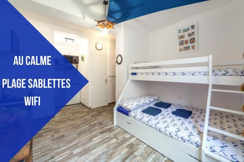 Photo of the whole room, Bedroom, bunk bed