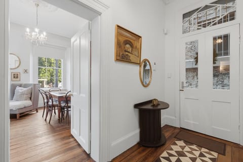 55 Davey Townhouse 1, Salamanca on your doorstep Apartment in Hobart