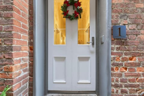 55 Davey Townhouse 1, Salamanca on your doorstep Apartment in Hobart