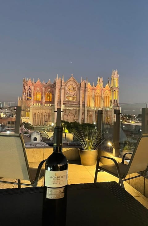Balcony/Terrace, Evening entertainment