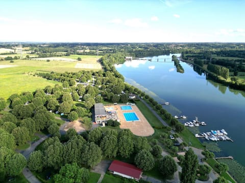 Bird's eye view, River view, Swimming pool