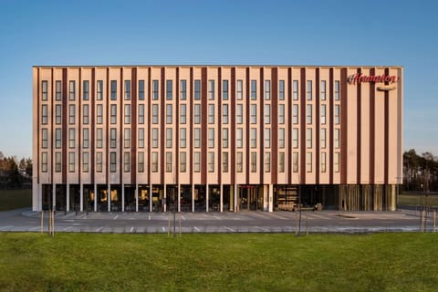 Property building, Facade/entrance, Parking