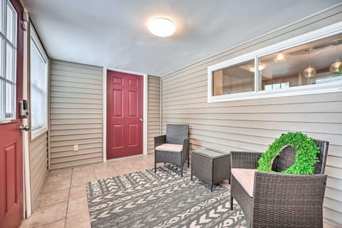 Cozy South Bend Retreat Less Than 2 Mi to Notre Dame! House in Mishawaka