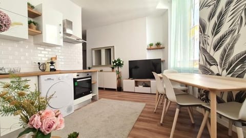 Bel appartement Type T3 climatisé Apartment in Marseille