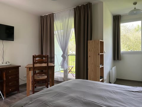 Appartement normandie avec piscine et jardin Apartment in Normandy