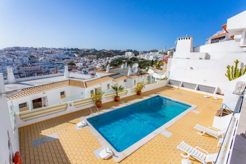 Balcony/Terrace, Pool view, Swimming pool, Swimming pool