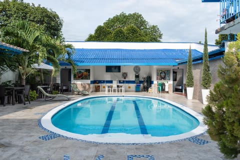 Swimming pool