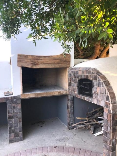 BBQ facilities, Inner courtyard view
