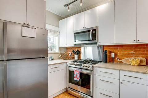 Stay and Play in South Denver! 7 Mi to LoDo House in Englewood