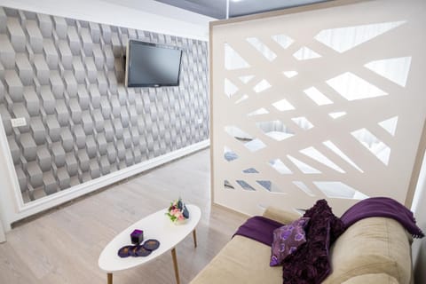 White home Apartment in Timisoara