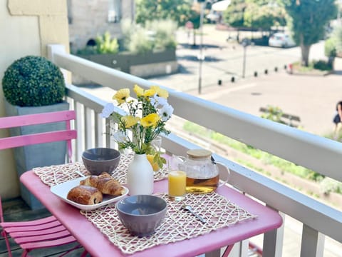 Property building, Balcony/Terrace