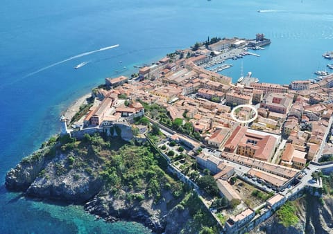 Property building, Bird's eye view
