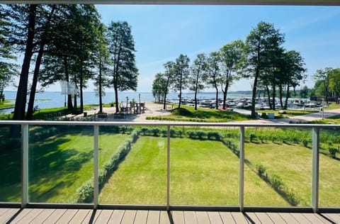 Day, Summer, Balcony/Terrace, Lake view