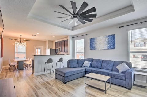 San Antonio Home with Patio and Grill Near SeaWorld! House in San Antonio