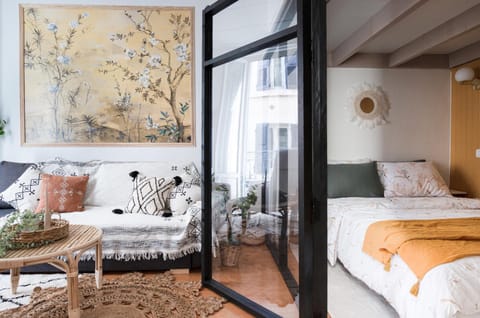 Bed, Living room, Decorative detail, Bedroom