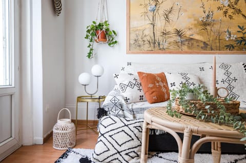 Living room, Seating area