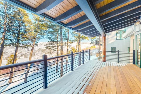 Red Sky Luxury Retreat House in Edwards