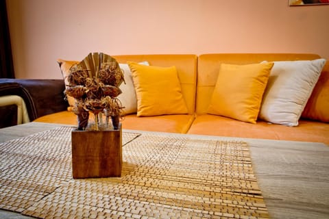 Living room, Decorative detail