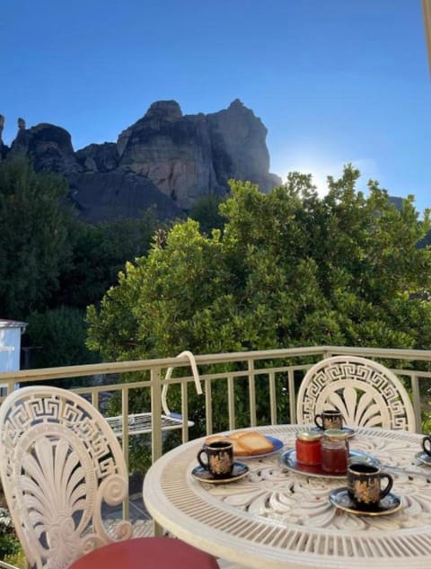 Traditional Antique Deco House Apartment in Kalabaka