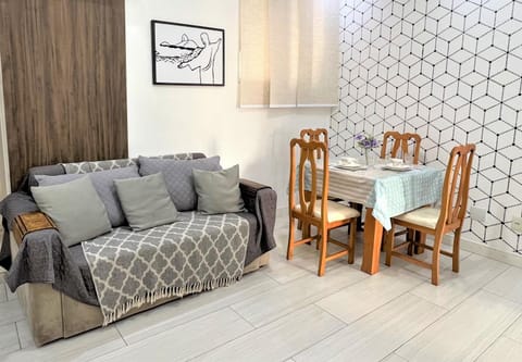 Communal lounge/ TV room, TV and multimedia, Living room, Other, Bedroom, Lunch, Dinner