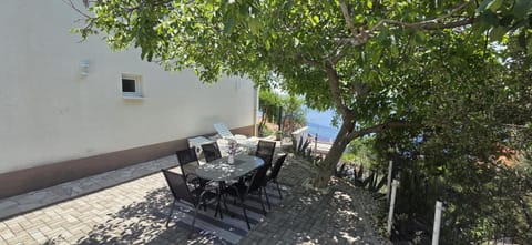 Garden, Balcony/Terrace, Guests, Sea view, Entertainment, Meals, Breakfast, Lunch, Dinner, Drinks, Family