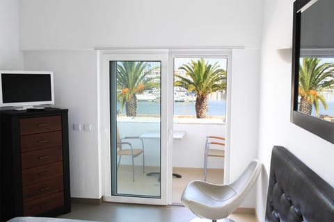Bed, TV and multimedia, View (from property/room), Balcony/Terrace, Evening entertainment, Bedroom