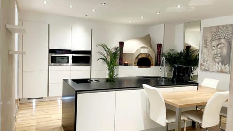 Appartement en bord de lac avec jaccuzi Apartment in Haute-Savoie