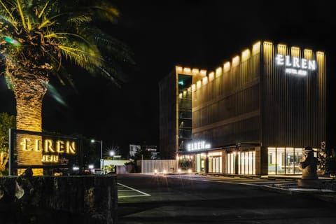 Property building, Neighbourhood
