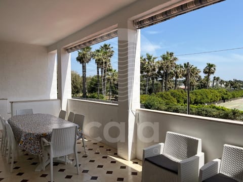 Patio, Day, Natural landscape, View (from property/room), Balcony/Terrace, Dining area